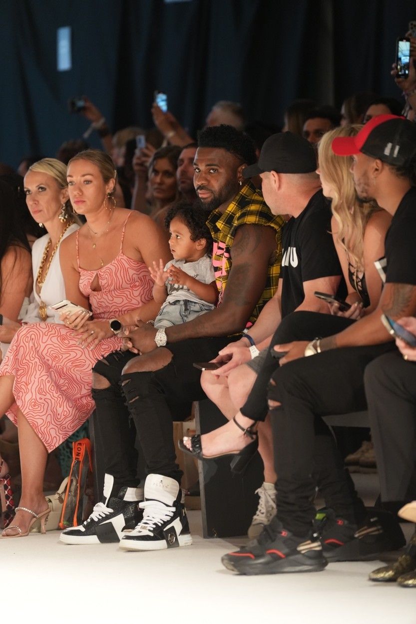 Jason Derulo i-a cumpărat Jenei Frumes o casă de 3,6 milioane de dolari