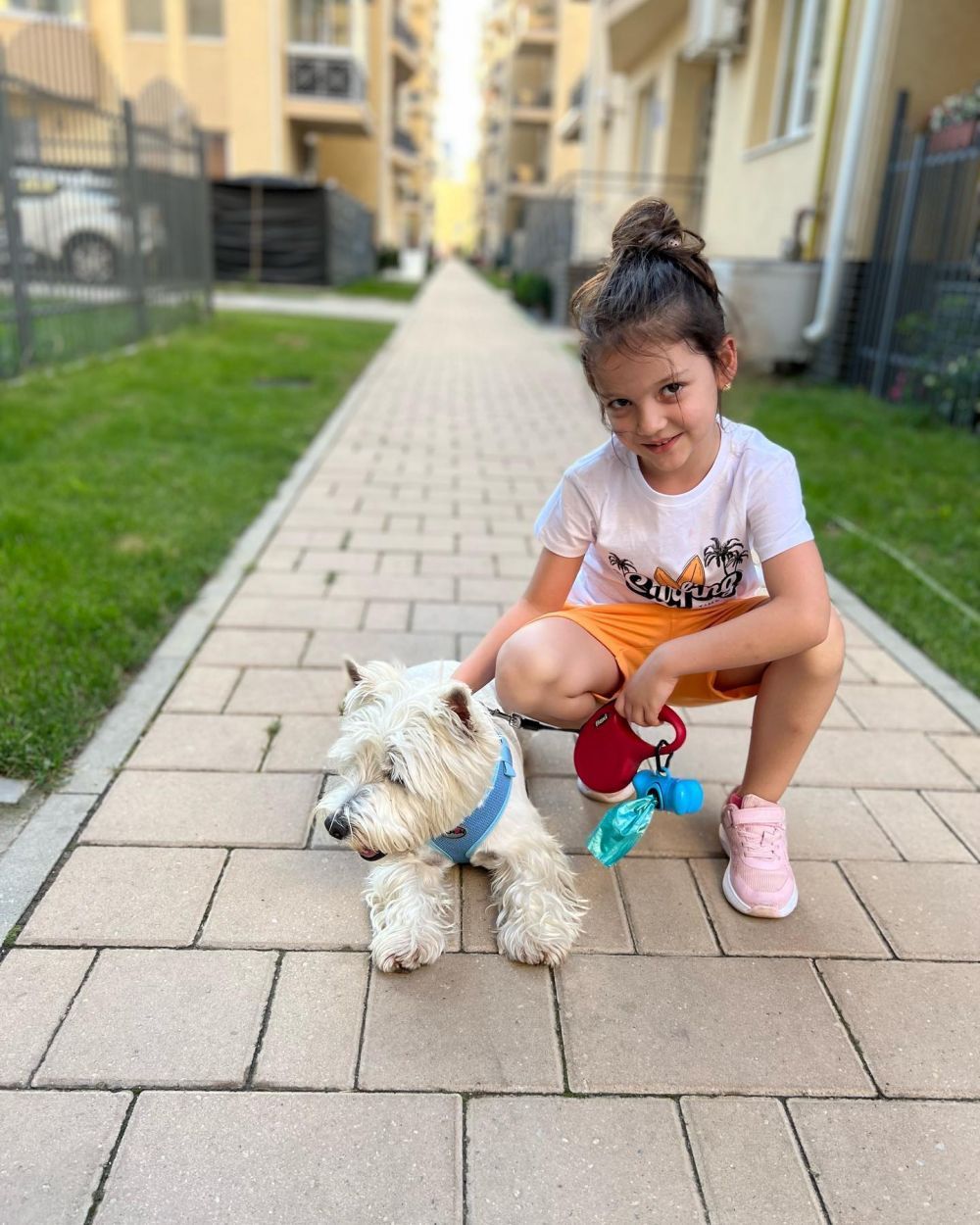 Victor Slav petrece timpul cu fetița lui și a Biancăi Drăgușanu, &icirc;n timp ce diva e &icirc;n vacanță cu Gabi Bădălău