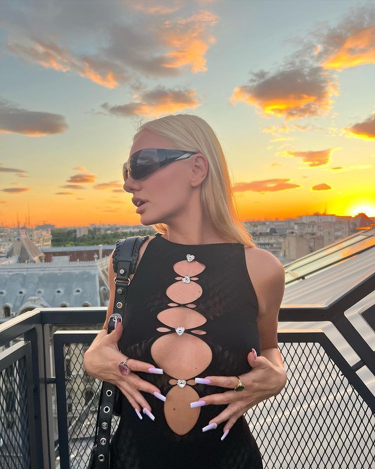 Alexandrei Stan i s-a propus să fie amantă. Cum a răspuns artista