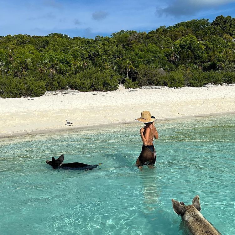 Irina Shayk și Bradley Cooper și-au surprins fanii după ce au mers &icirc;mpreună &icirc;n vacanță &icirc;n Bahamas: Sunt din nou &icirc;mpreună?