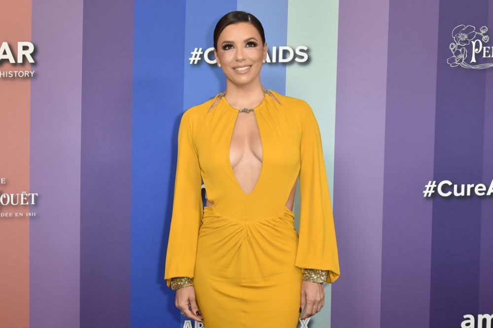 Eva Longoria, răvășitoare &icirc;ntr-o rochie cu șliț ad&acirc;nc. La 47 de ani, actrița se află &icirc;ntr-o formă fizică de invidiat