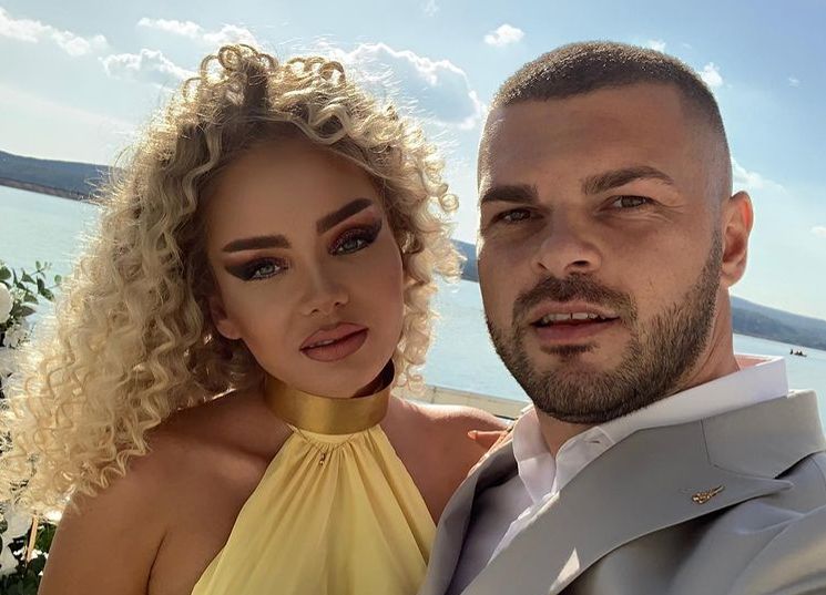 Maria Constantin a decis cum va arăta rochia de mireasă. Artista va colabora cu un designer vestimentar