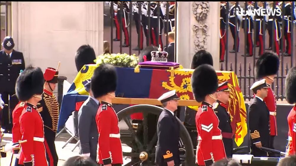 Ce nu a observat nimeni la Meghan Markle &icirc;n timpul ultimului omagiu adus Reginei Elisabeta a II-a