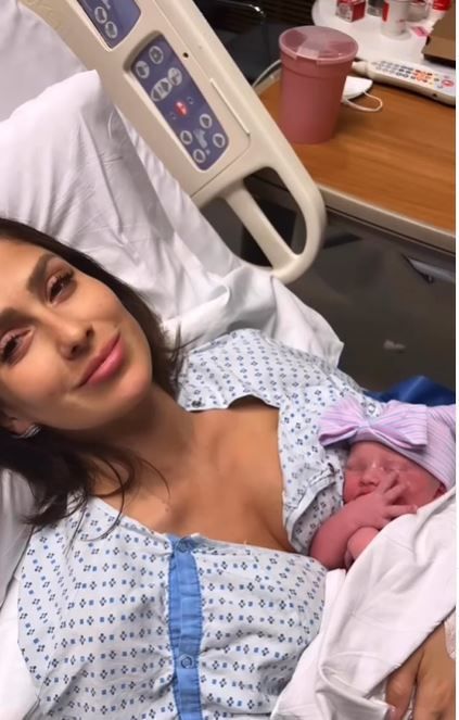 Alec Baldwin, la al optulea copil! Soția actorului, Hilaria, a dus pe lume o fetiță