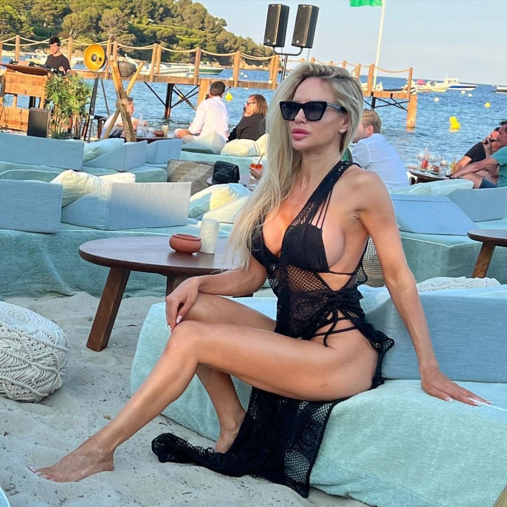Luciana Salazar, bomba sexy care a făcut furori &icirc;n tribune la meciul Argentina-Croația!