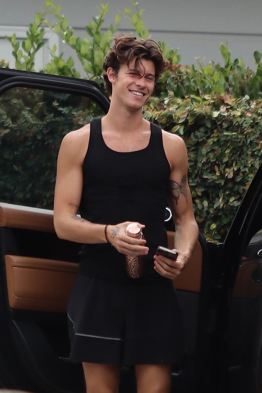 La 24 de ani, Shawn Mendes are o iubită de 51! Cum i-au surprins paparazzii