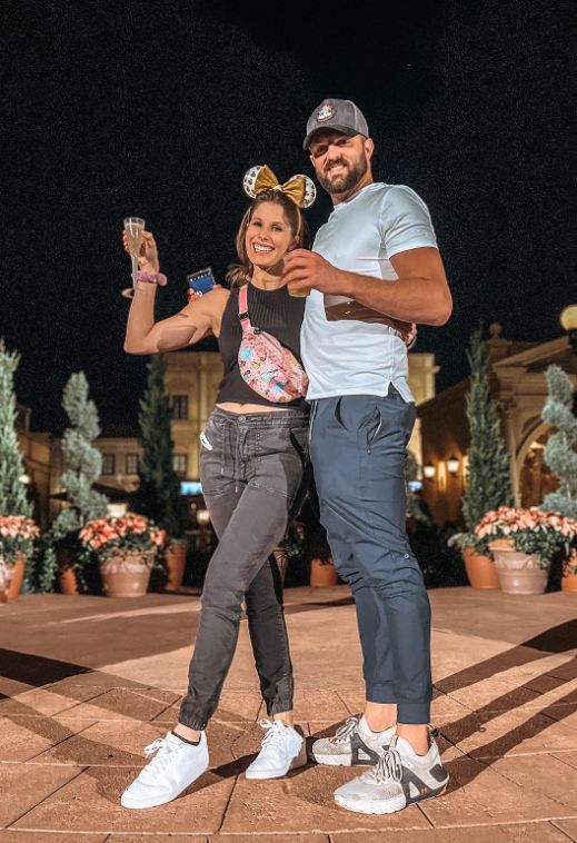 O femeie cu patru copii, virală pe TikTok după ce a dezvăluit că și-a alăptat soțul &icirc;n vacanța familiei