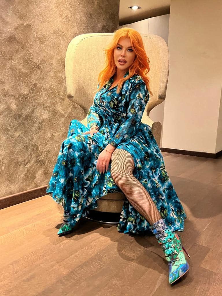 Loredana Groza, look nou afișat pe rețelele de socializare. Cum arată cu părul portocaliu