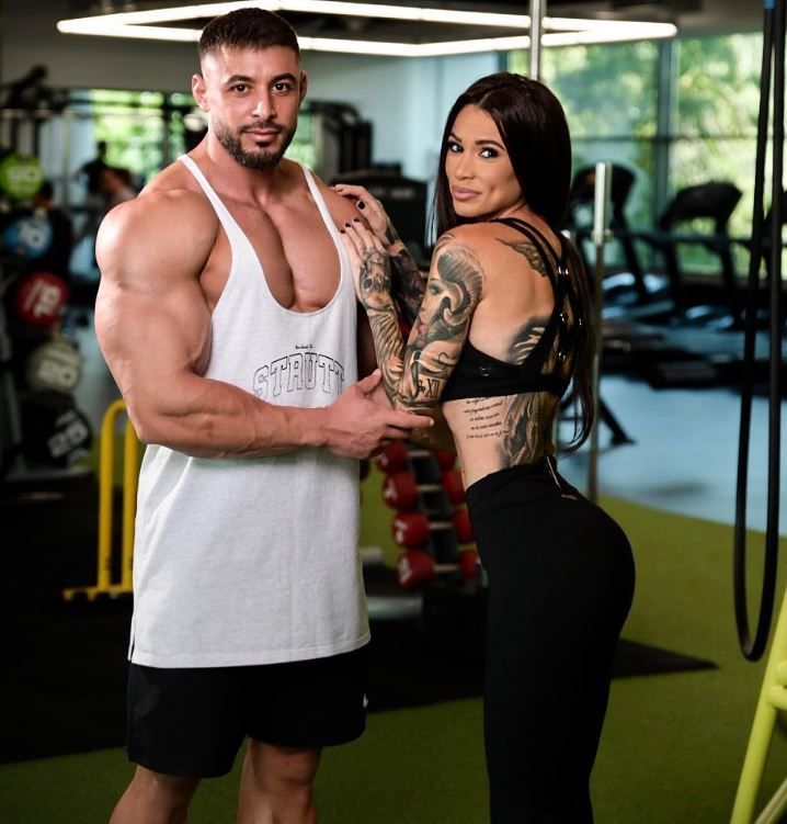 Roxana Vancea, &icirc;ntr-o ipostază super HOT. Vedeta s-a pozat &icirc;n costum de baie și arată senzațional