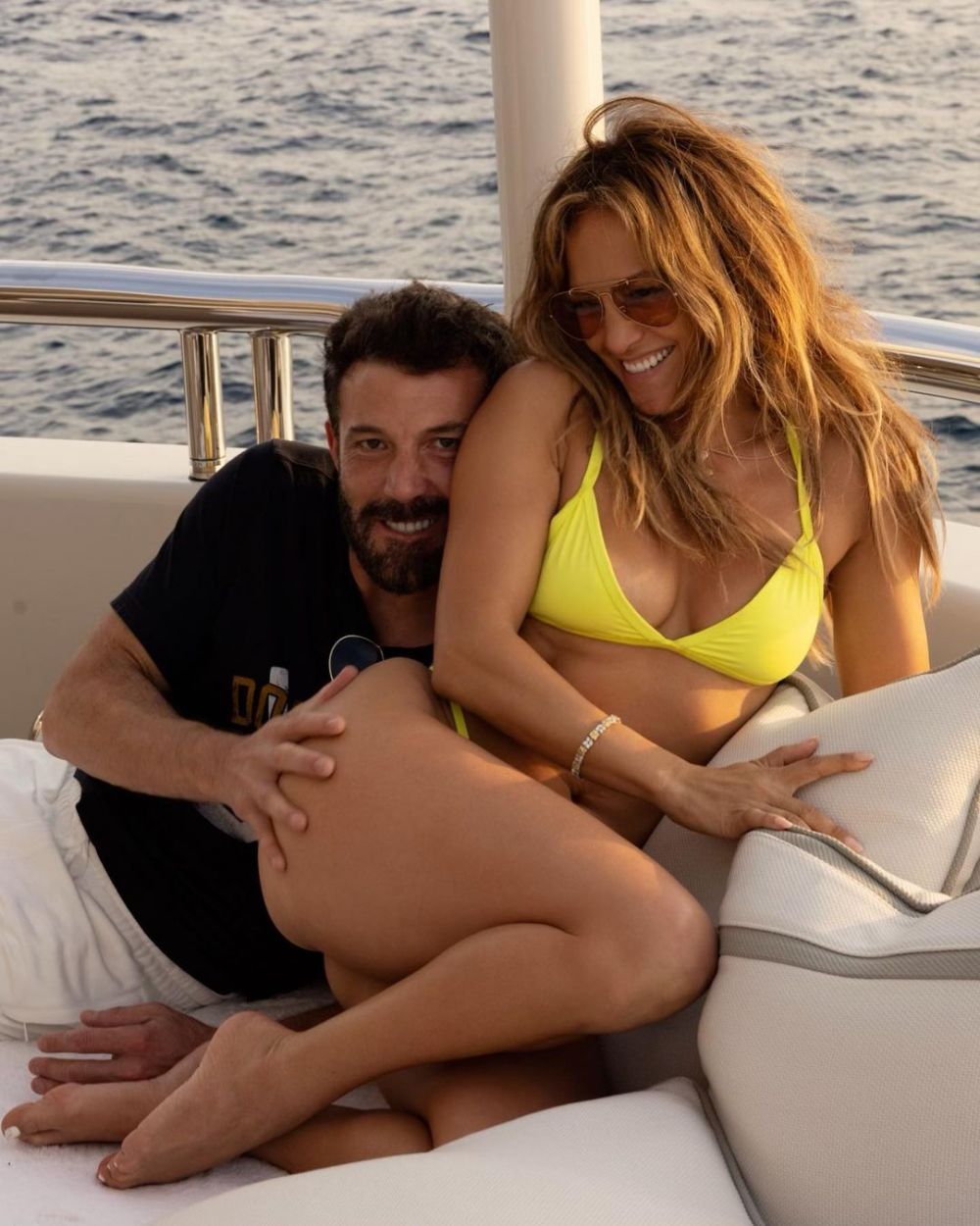 Jennifer Lopez și Ben Affleck s-au tatuat ca să arate c&acirc;t de mult se iubesc. Ce mesaj au postat de Ziua &Icirc;ndrăgostiților