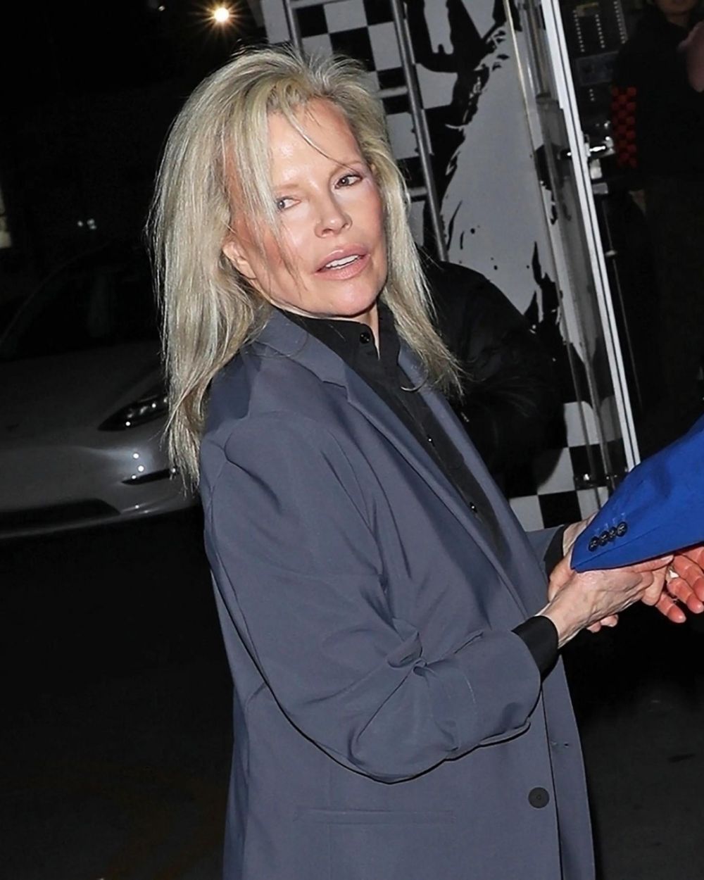 Era un sex-simbol &icirc;n anii 80. Kim Basinger este de nerecunoscut &icirc;n cele mai recente imagini