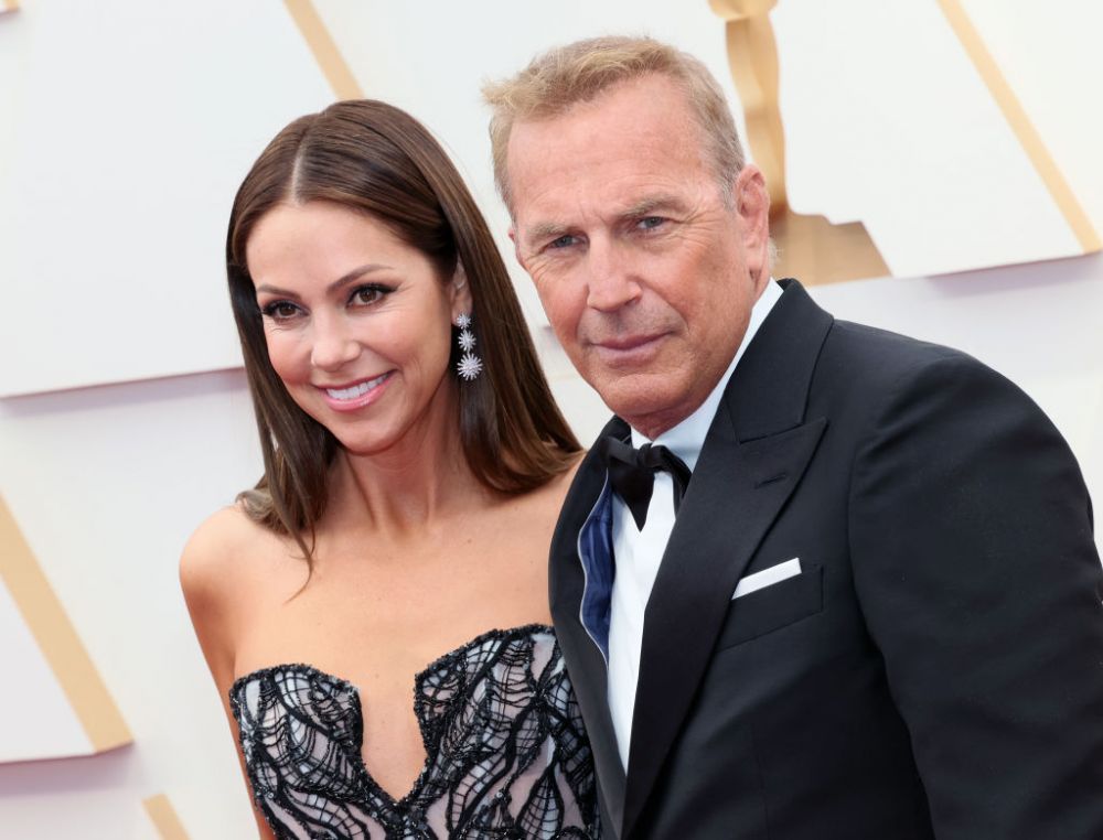 Kevin Costner, părăsit de soție după 18 ani de căsnicie. De ce i-a cerut Christine Baumgartner divorțul