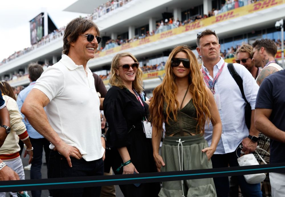 Shakira, surprinsă alături de un actor celebru la Marele Premiu de Formula 1! Cu cine s-a afișat după despărțirea de Pique