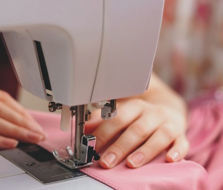 (P) Ace pentru mașina de cusut? Cum le alegi corect &icirc;n funcție de țesătură