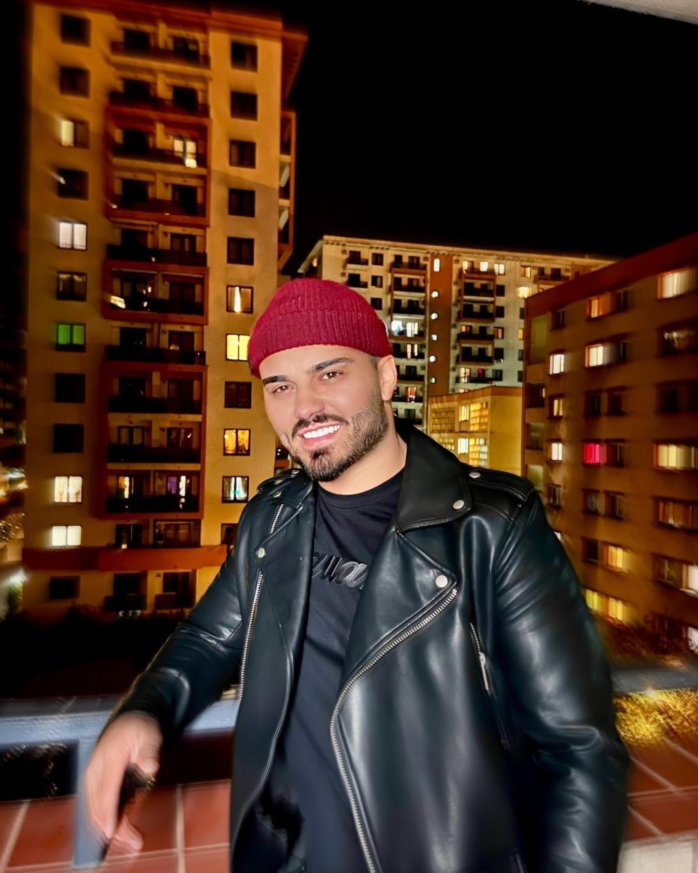 Jador, cerere &icirc;n căsătorie &icirc;n mijlocul străzii: &bdquo;Te iubesc cel mai mult!&rdquo;