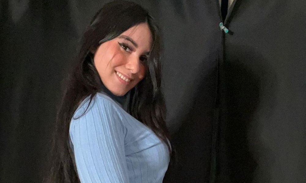Suferă de o boală rară și este ironizată des, dar a devenit un model celebru pe Instagram