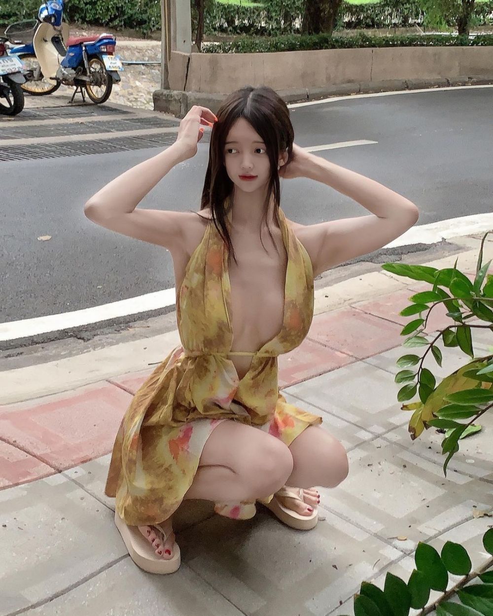 Controversă pe Instagram: e naturală 100% sau modificată &icirc;n Photoshop? Cine e t&acirc;năra din Coreea de Sud