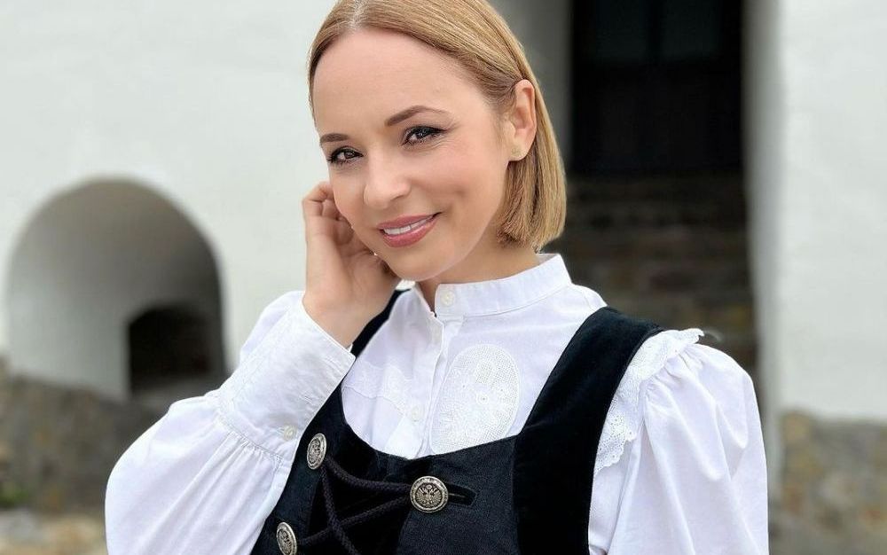 Andreea Marin, așa cum nimeni nu a mai văzut-o! Vedeta s-a filmat &icirc;n pantaloni mulați, pe banda de alergat