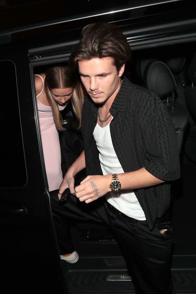 Clanul Beckham &icirc;n formulă completă, la premiera unui nou documentar. Harper Beckham, noua răsfățată a familiei