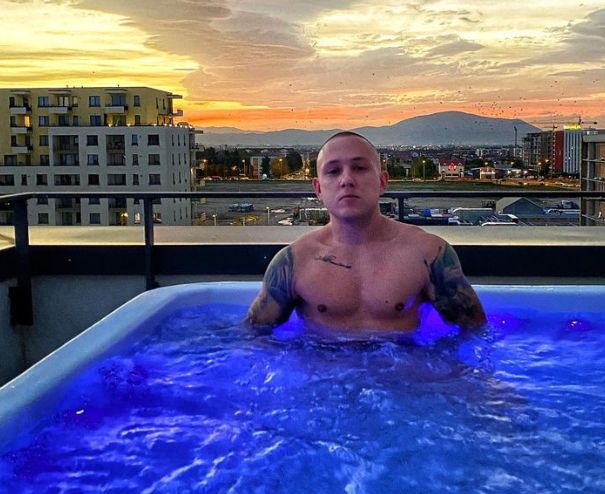 Vlad Obu, total schimbat după &icirc;nchisoare! Oferă gratis ultimul model de Iphone: &bdquo;Am devenit un om bun&rdquo;