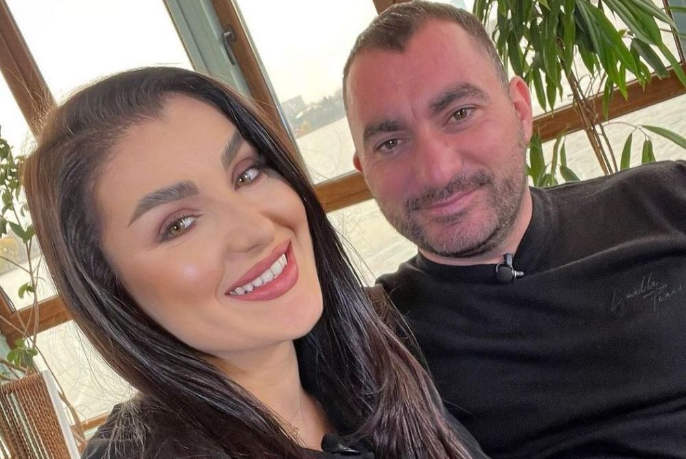 C&acirc;te clase are Larisa, m&acirc;na dreaptă a lui Pescobar. T&acirc;năra nu s-a pregătit deloc pentru HoReCa