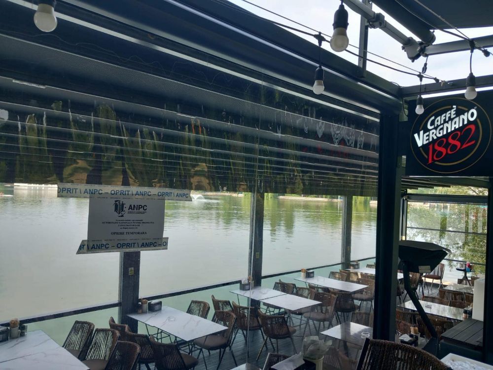 C&acirc;t costă o apă plată la Taverna Racilor, restaurantul lui Pescobar