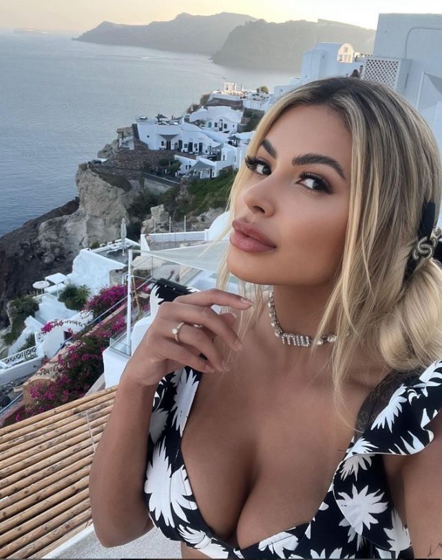 Modelul votat &bdquo;Femeia perfectă&rdquo; de Playboy recunoaște că a cheltuit 300.000 $ pe operații estetice: &bdquo;Bisturiul rezolvă totul&rdquo;