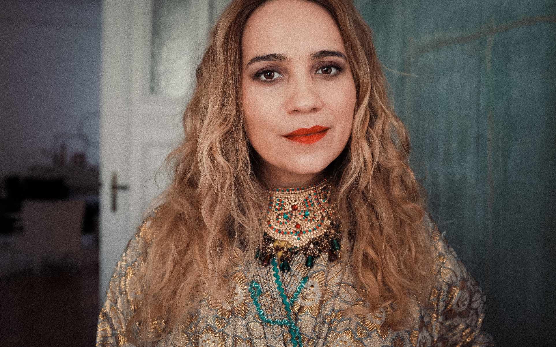 Secrete de styling cu Mădălina Drăgoi: &bdquo;Apelați la stiliști, veți scuti bani. Un stilist bun cumpără haine de calitate, durabile, care nu se demodează&rdquo;