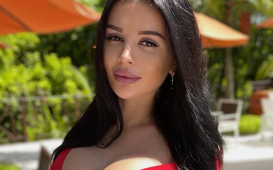A fugit de acasă la 16 ani, la 18 a devenit mamă, iar acum este femeie de afaceri. &bdquo;Viața mea pare ideală pentru cei care mă urmăresc pe Instagram&rdquo;