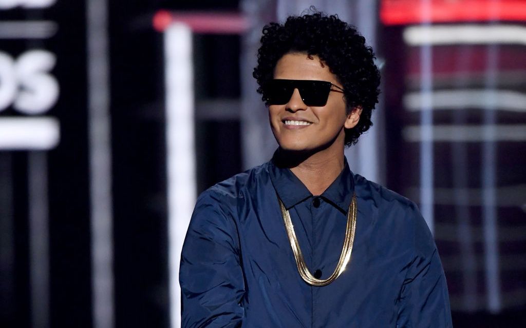 Bruno Mars, acuzat că are datorii de zeci de milioane de euro. Artistul hawaiian, arătat cu degetul din cauza jocurilor de noroc