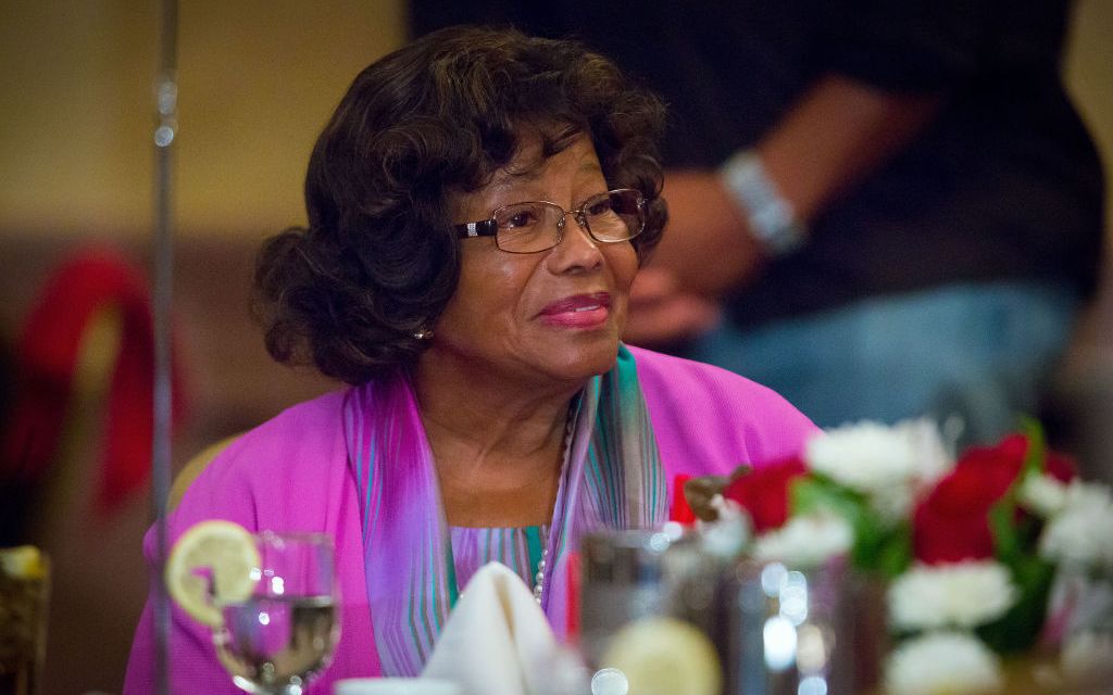 Mama lui Michael Jackson a primit 55 de milioane de dolari din averea fiului ei. Katherine Jackson &icirc;ncă are procese cu nepoții ei din cauza moștenirii