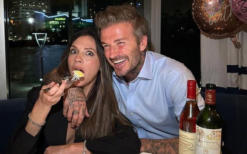 Dieta &ldquo;inumană&rdquo; a Victoriei Beckham. 5 lucruri incredibile despre obiceiurile ei alimentare: &ldquo;Sunt cel mai ur&acirc;t coșmar al restaurantelor!&rdquo;