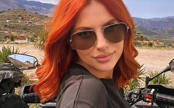 Lidia Buble &bdquo;&icirc;ncinge&rdquo; playlisturile vara aceasta cu piesa &bdquo;Buzele tale&rdquo;! Artista a filmat videoclipul &icirc;ntr-un peisaj de vis