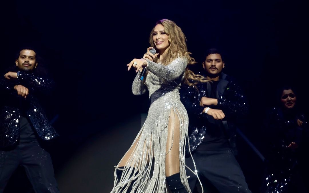 Iulia V&acirc;ntur, pe aceeași scenă cu Jason Derulo! Ce show spectaculos a făcut rom&acirc;nca la festivalul Earth Soul din Dubai: &bdquo;Ai fost uimitoare!&rdquo;
