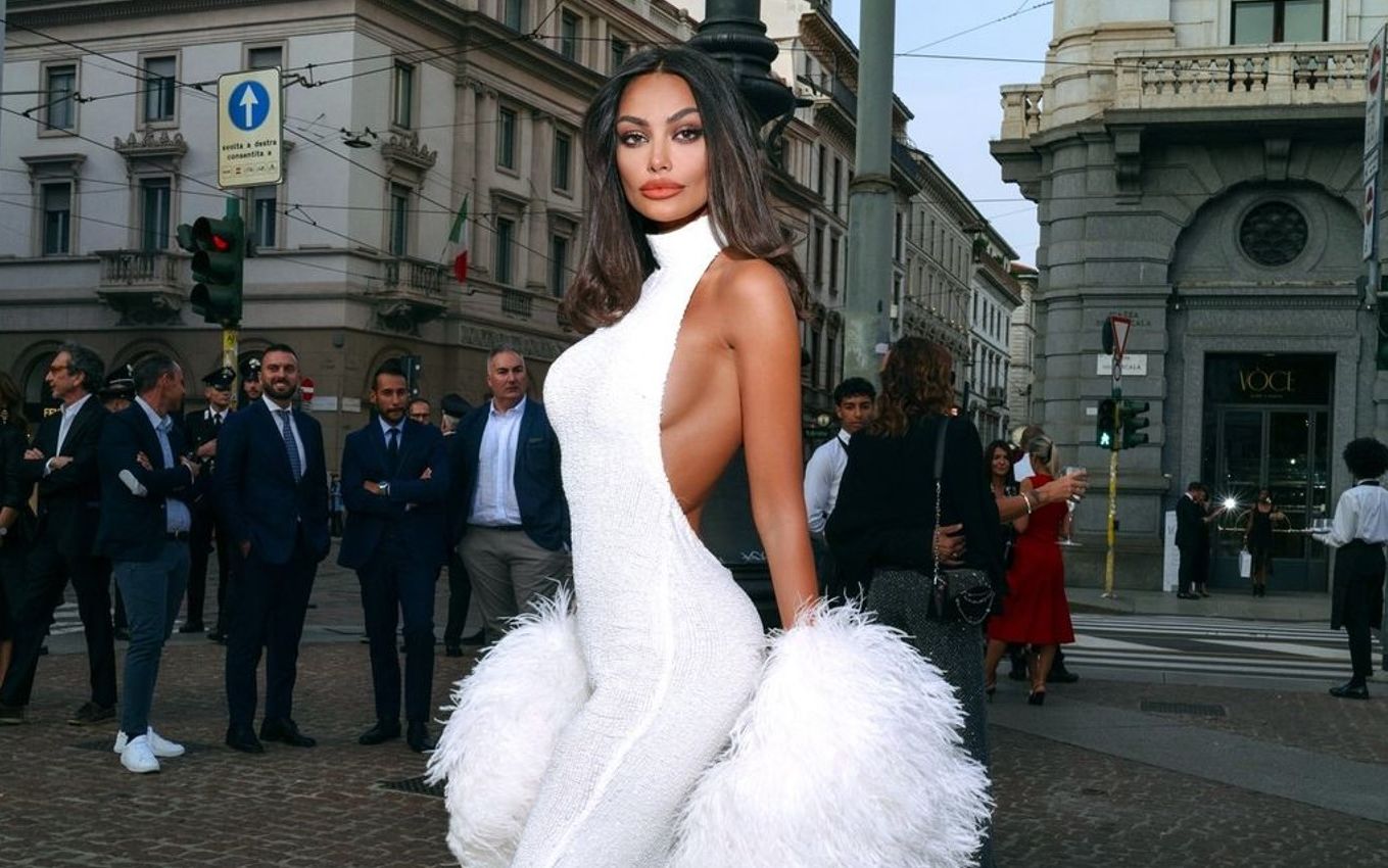 Apariția care i-a făcut pe internauți să exclame: &bdquo;Ești operă de artă!&rdquo;. Mădălina Ghenea a &icirc;ntors toate privirile la un eveniment care a avut loc la celebrul teatru Scala din Milano